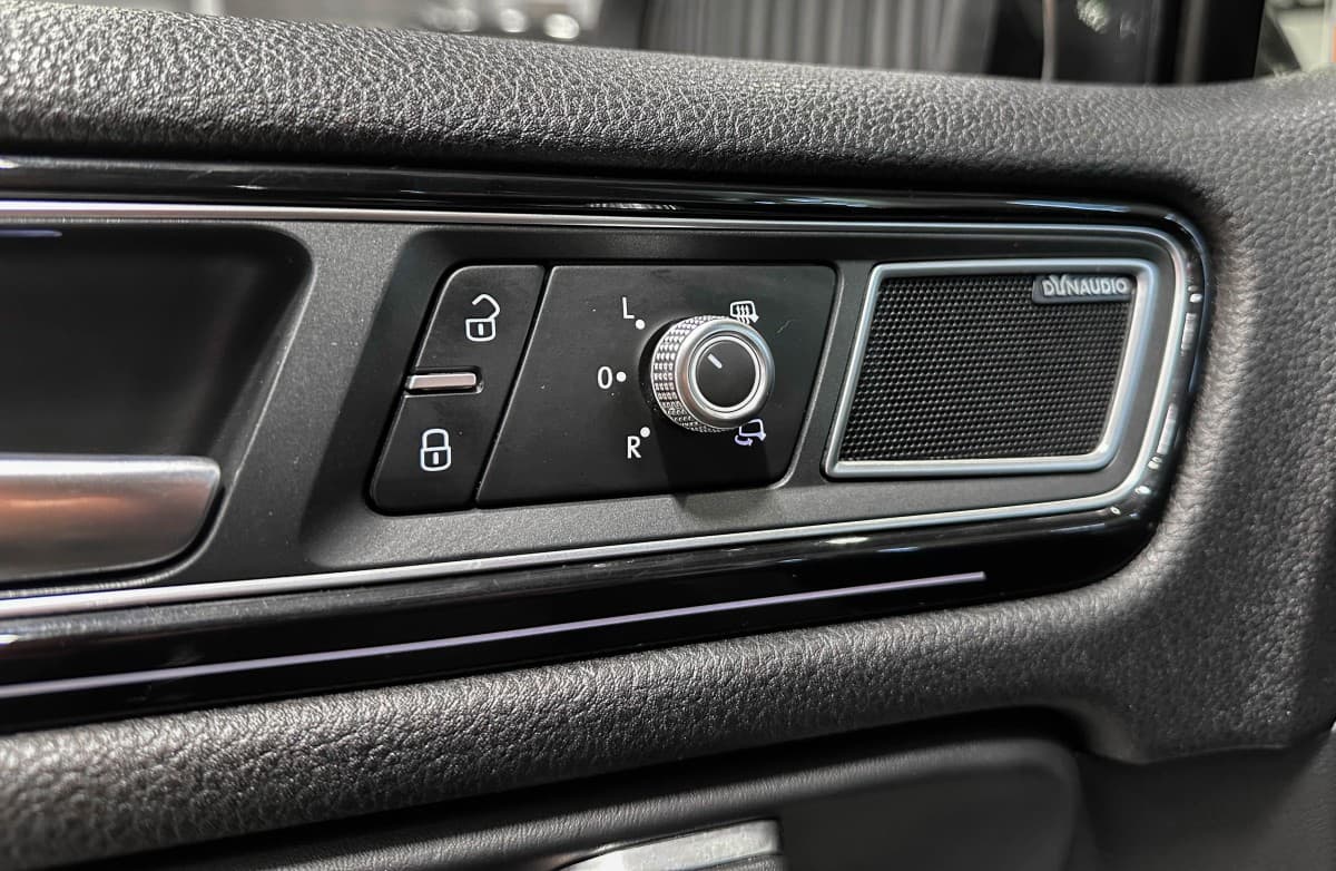 Volkswagen Touareg - фото 19