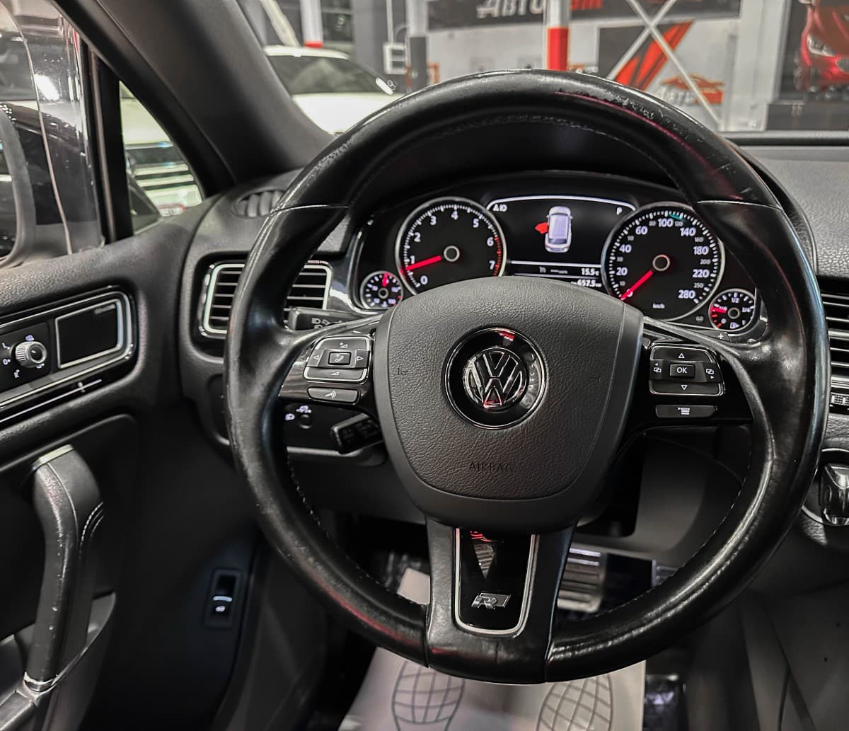 Volkswagen Touareg - фото 30