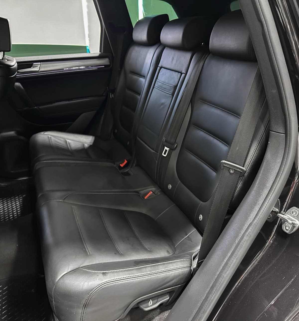 Volkswagen Touareg - фото 12