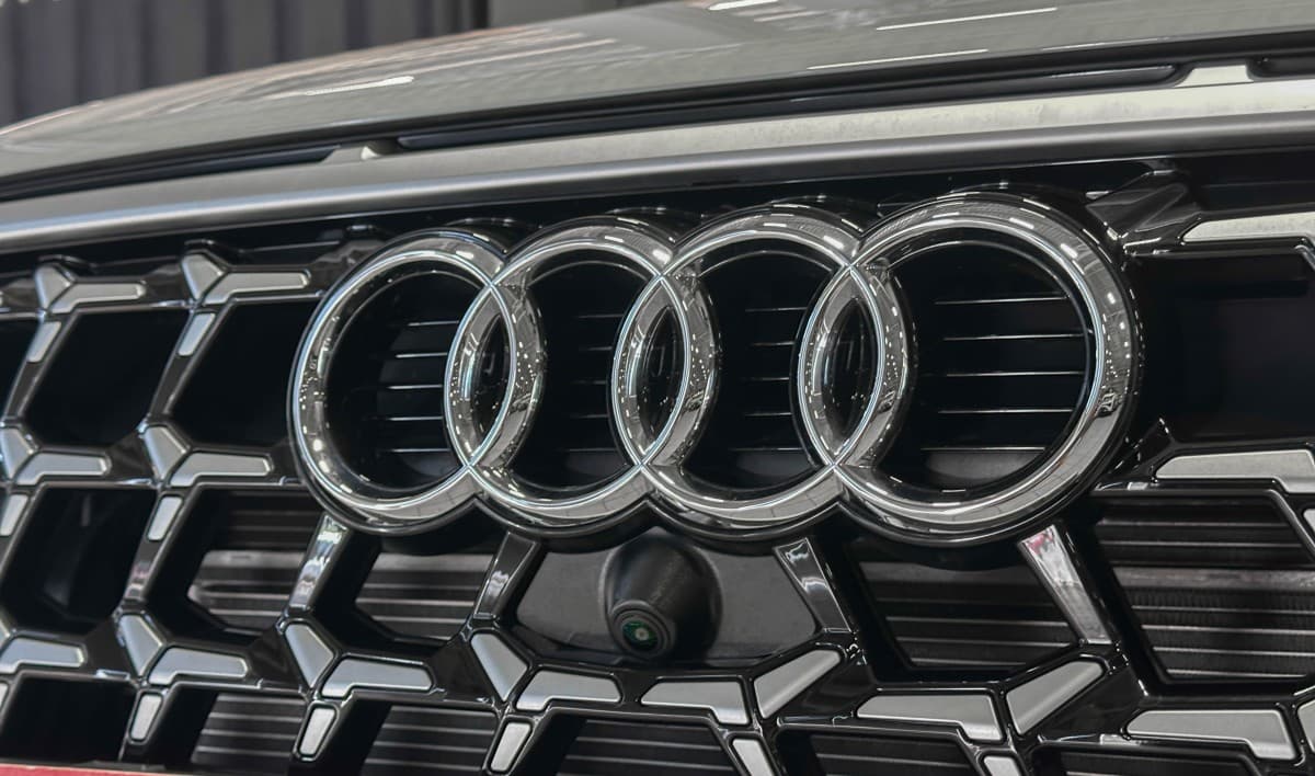 Audi Q2L - фото 10