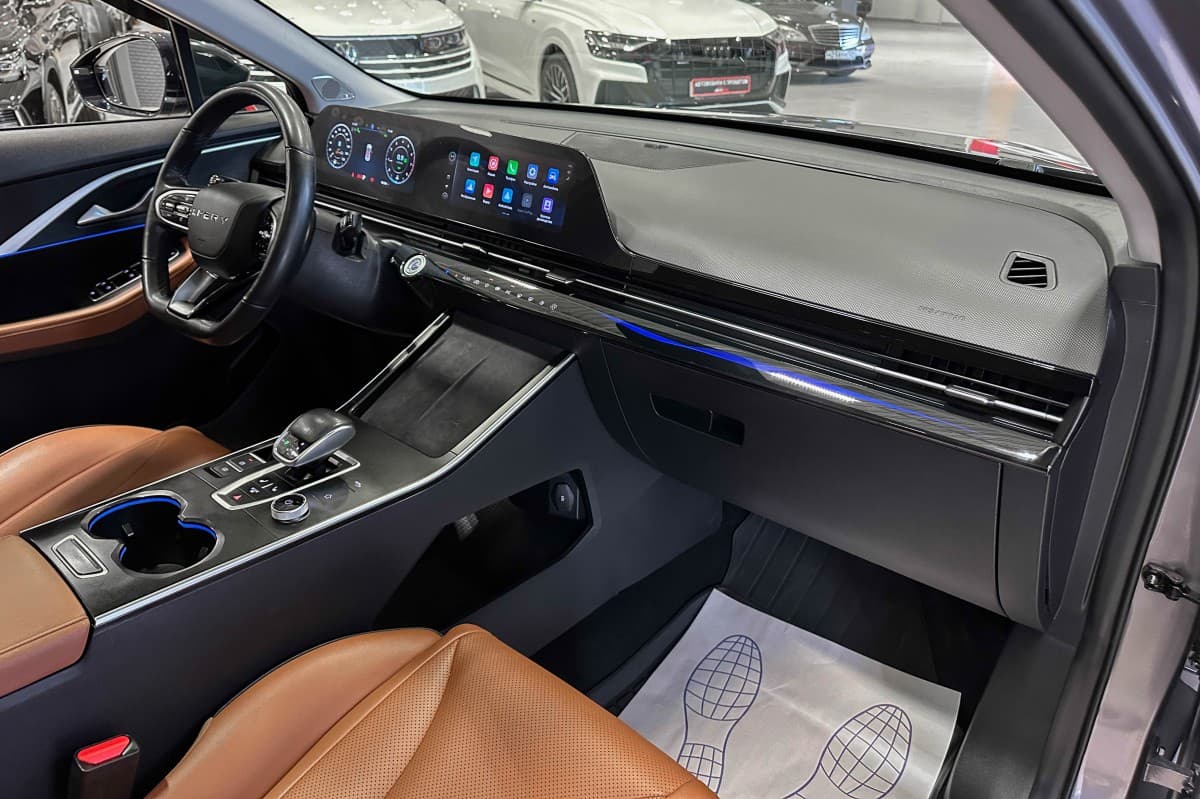 Omoda C5 - фото 18