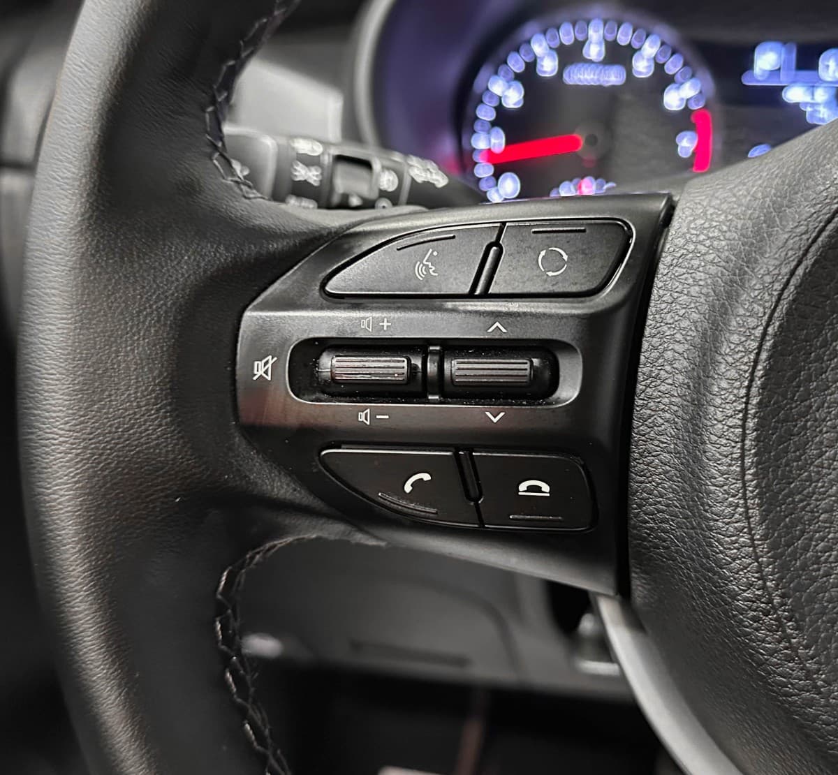 Kia Rio X-Line - фото 18