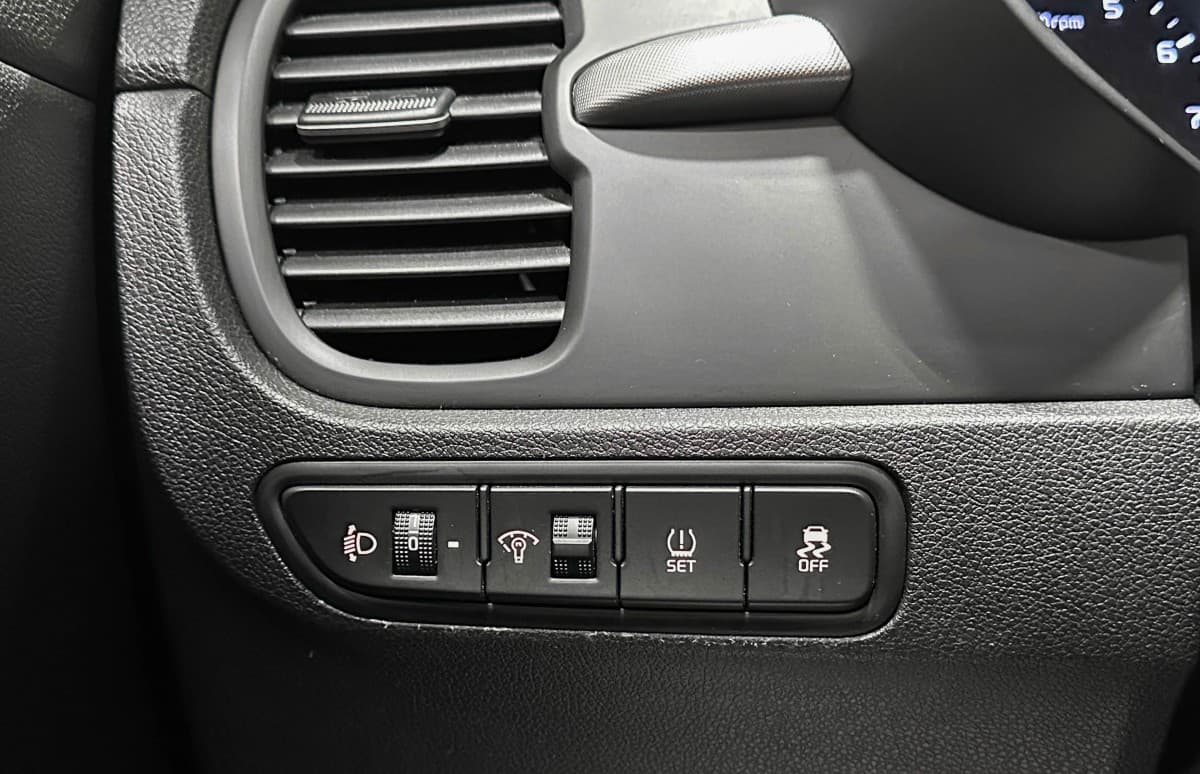 Kia Rio X-Line - фото 17