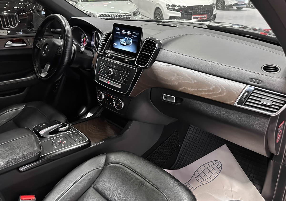 Mercedes-Benz GLS 400 4MATIC - фото 11