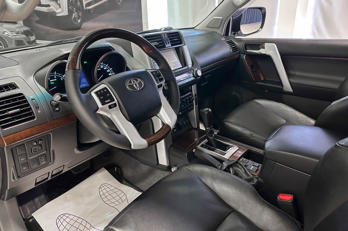 Toyota Land Cruiser Prado - фото 10