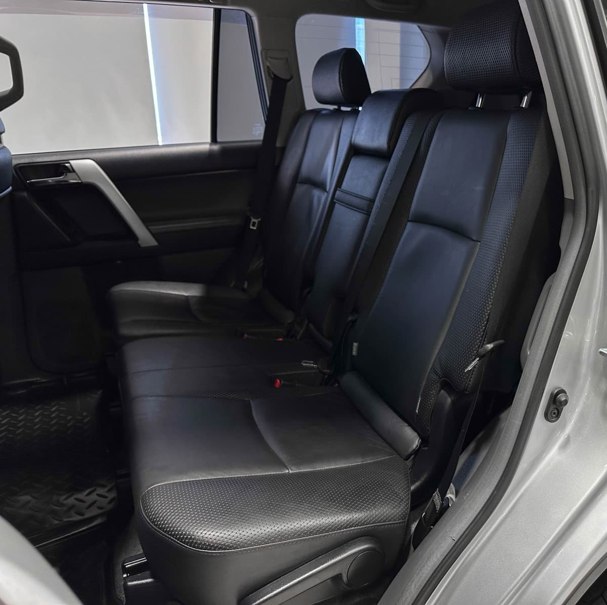 Toyota Land Cruiser Prado - фото 12