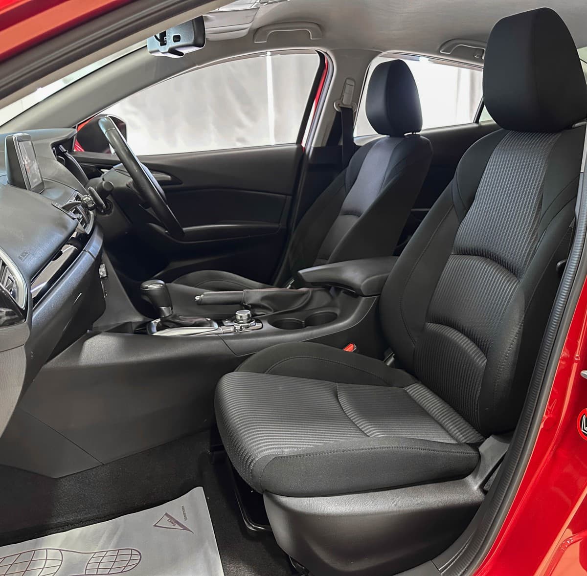 Mazda Axela - фото 15