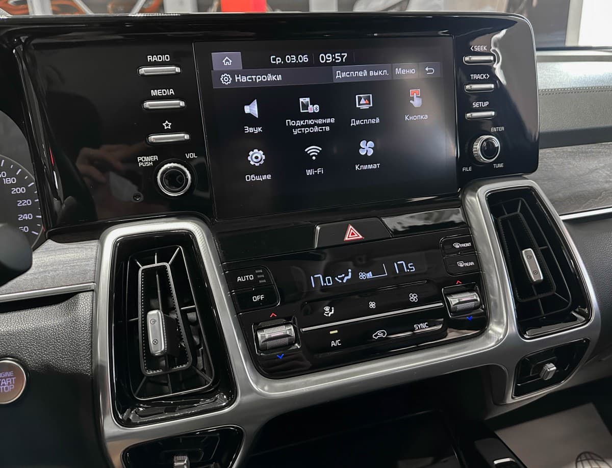 Kia Sorento - фото 22