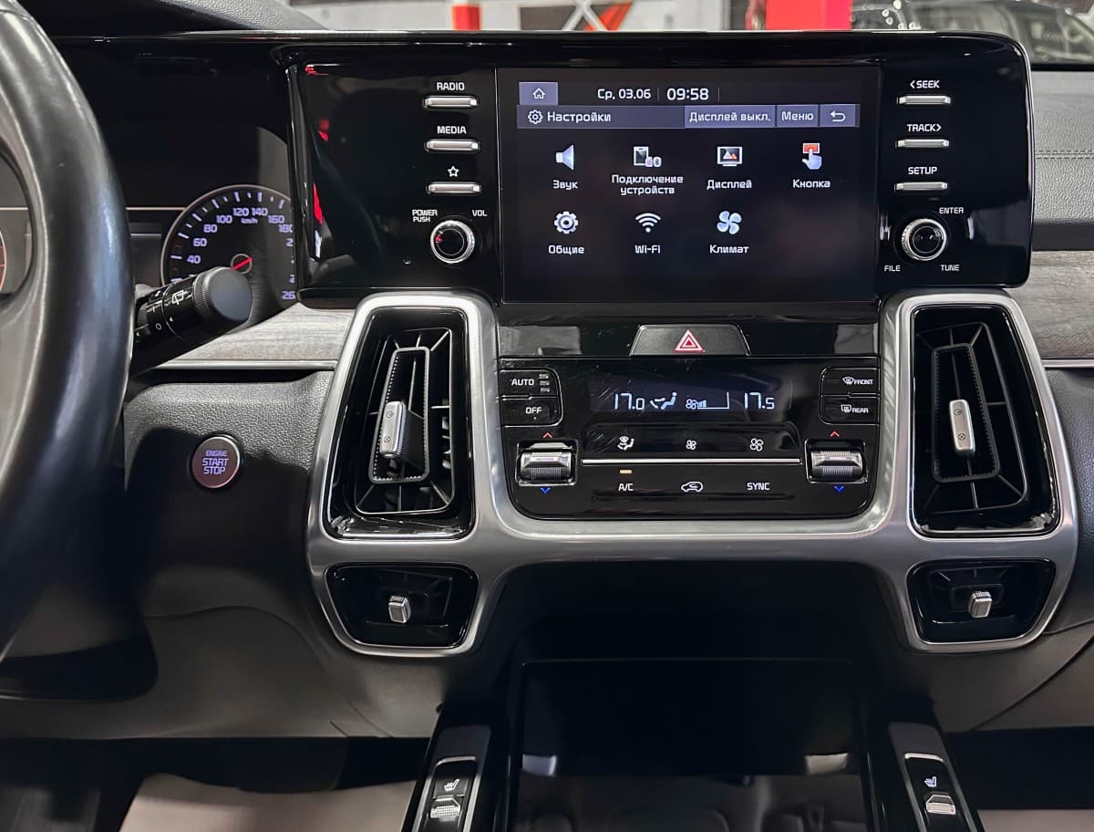 Kia Sorento - фото 19