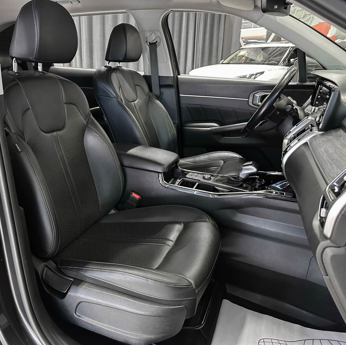 Kia Sorento - фото 12
