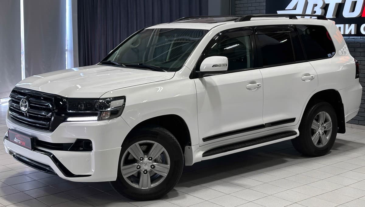 Toyota Land Cruiser 200 - 2