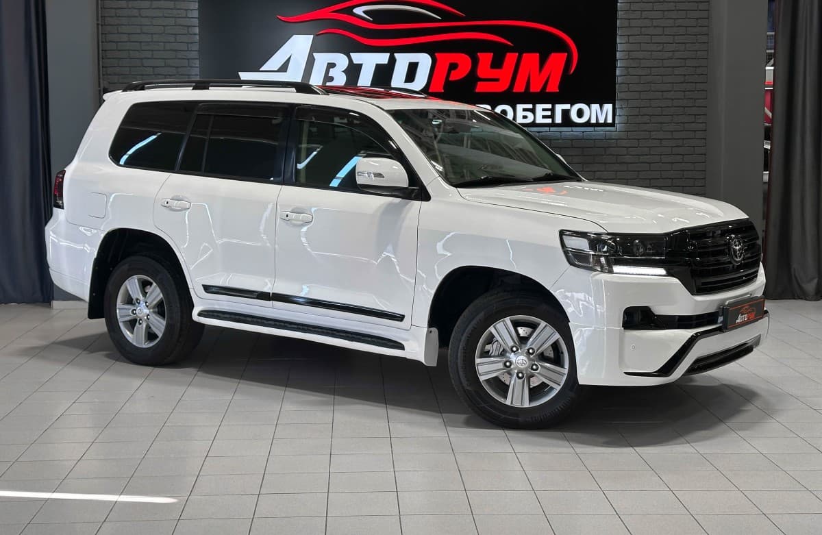 Toyota Land Cruiser 200 - 1