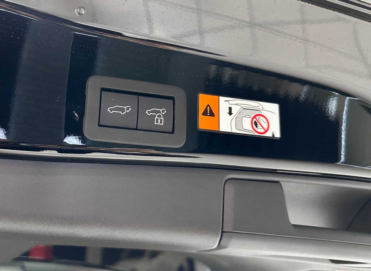 Toyota RAV4 - фото 14