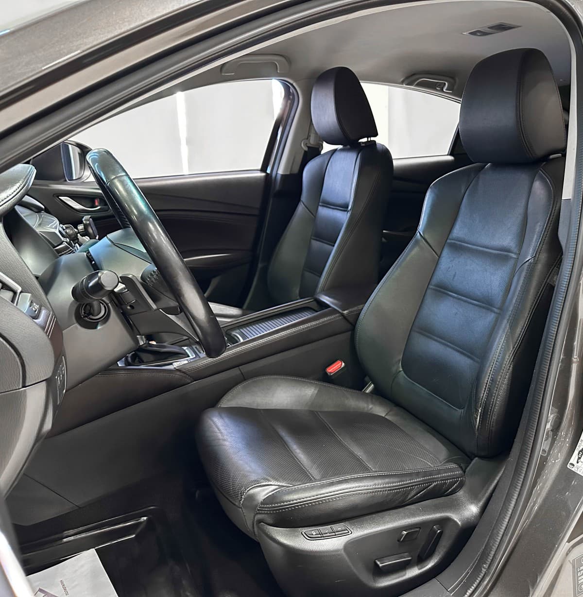Mazda 6 - фото 11