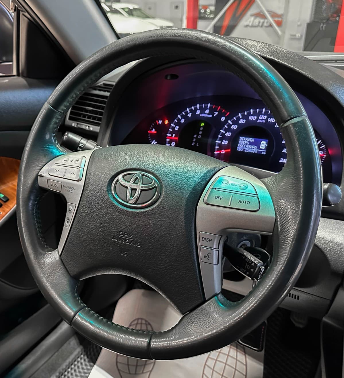 Toyota Camry - фото 25