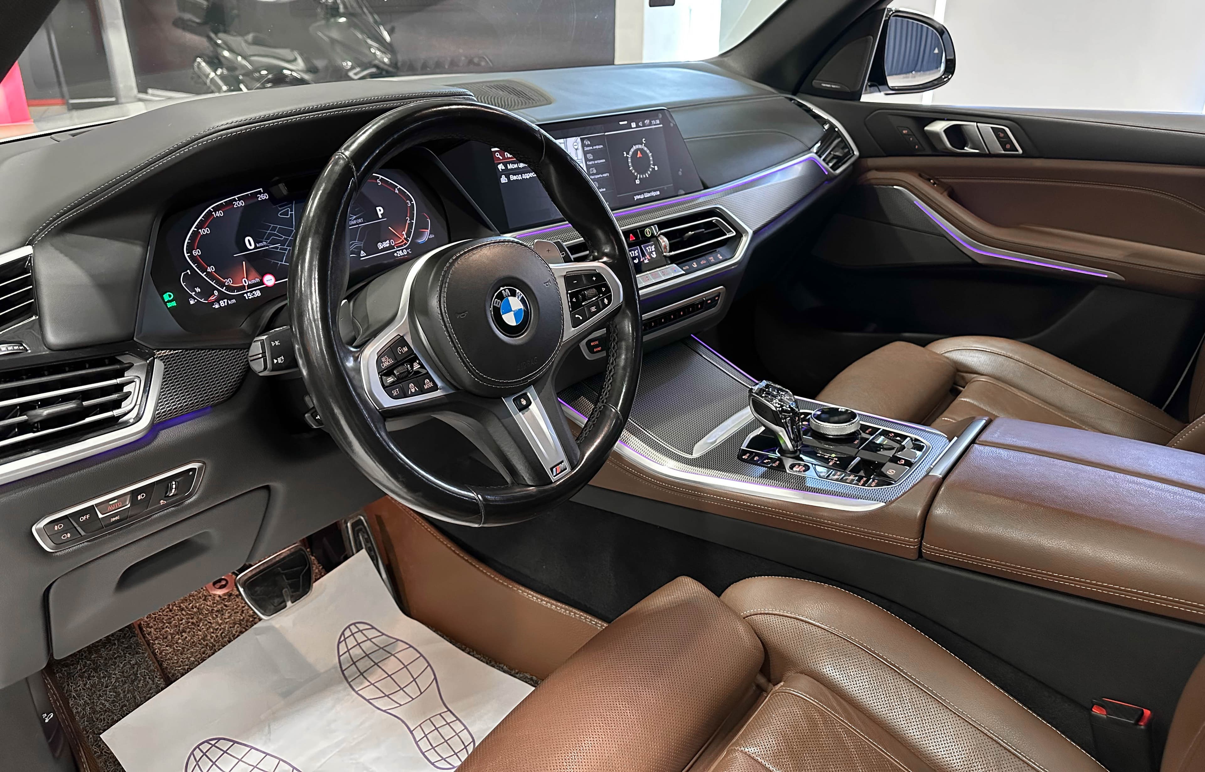 BMW X5 - фото 11
