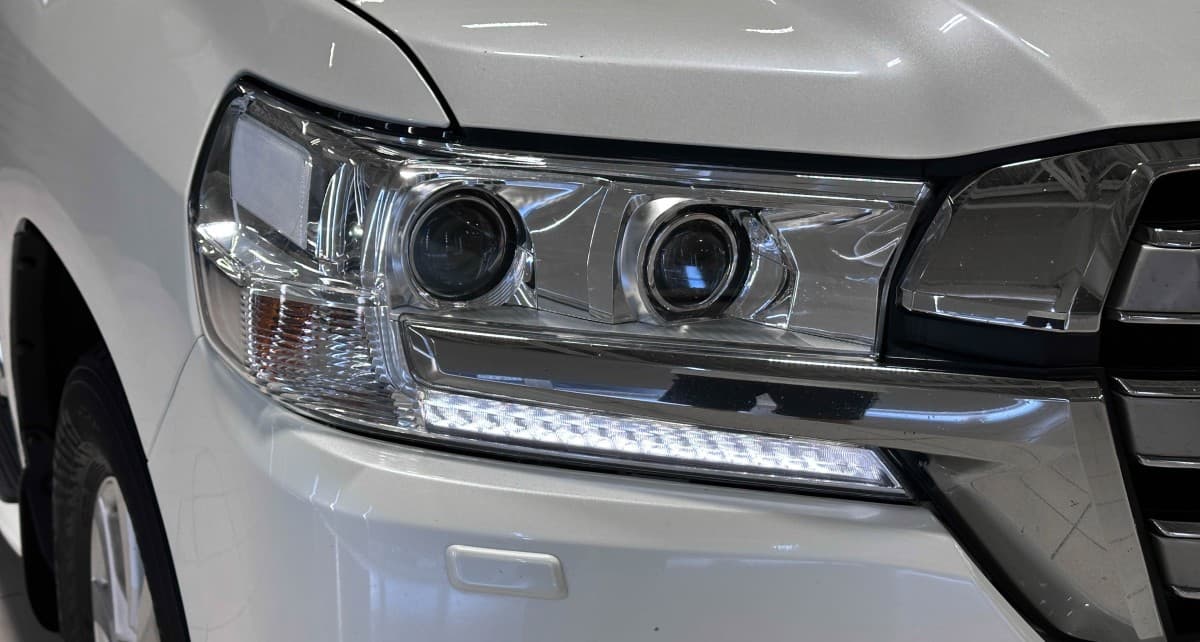 Toyota Land Cruiser 200 - 4