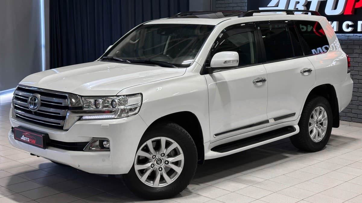 Toyota Land Cruiser 200 - 2
