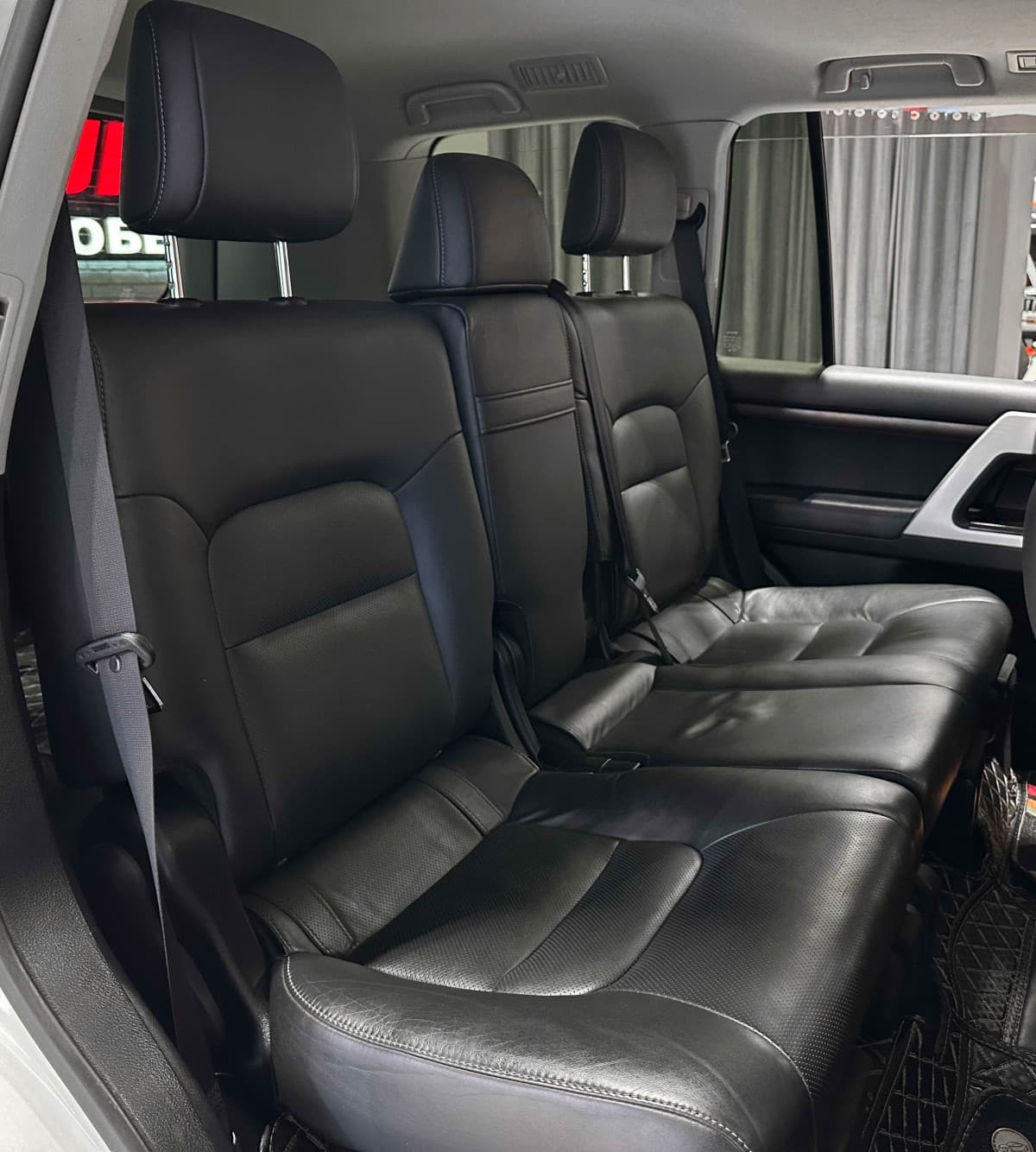 Toyota Land Cruiser 200 - фото 14