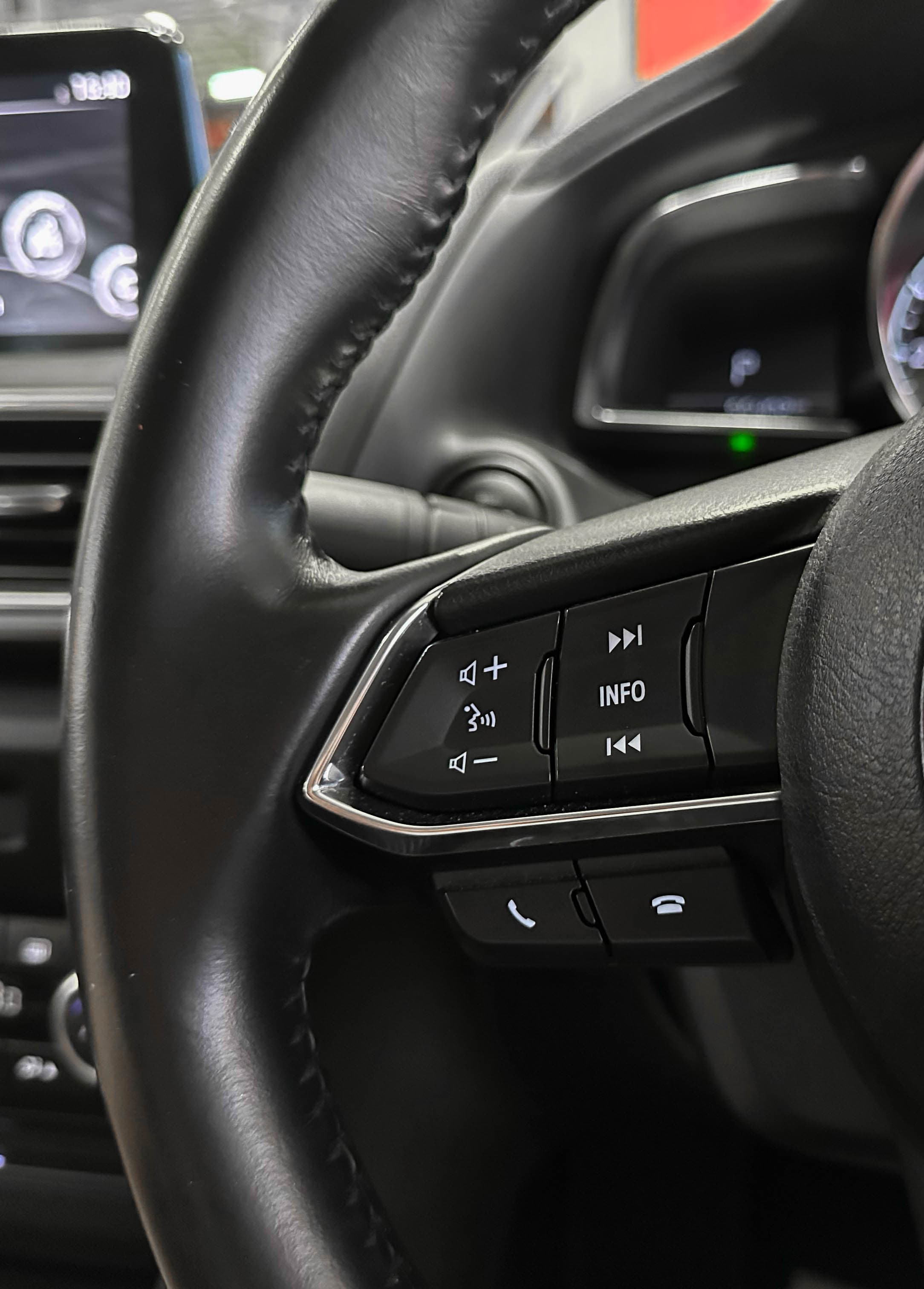 Mazda Axela - фото 19