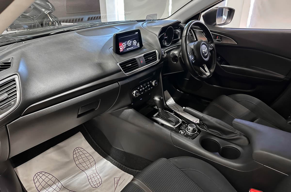 Mazda Axela - фото 16