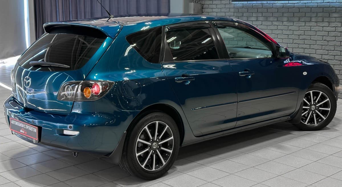 Mazda 3 - фото 6