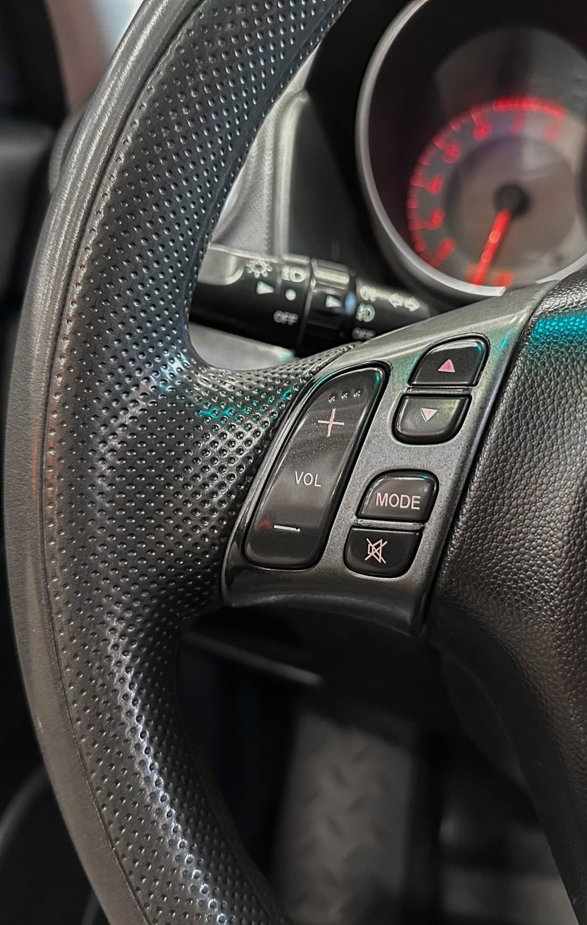 Mazda 3 - фото 19