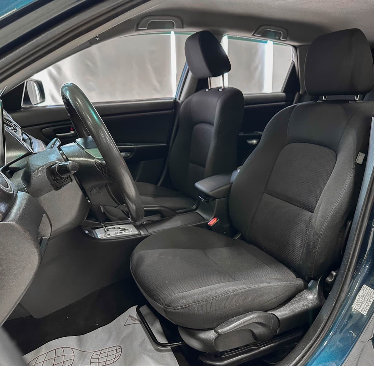 Mazda 3 - фото 11