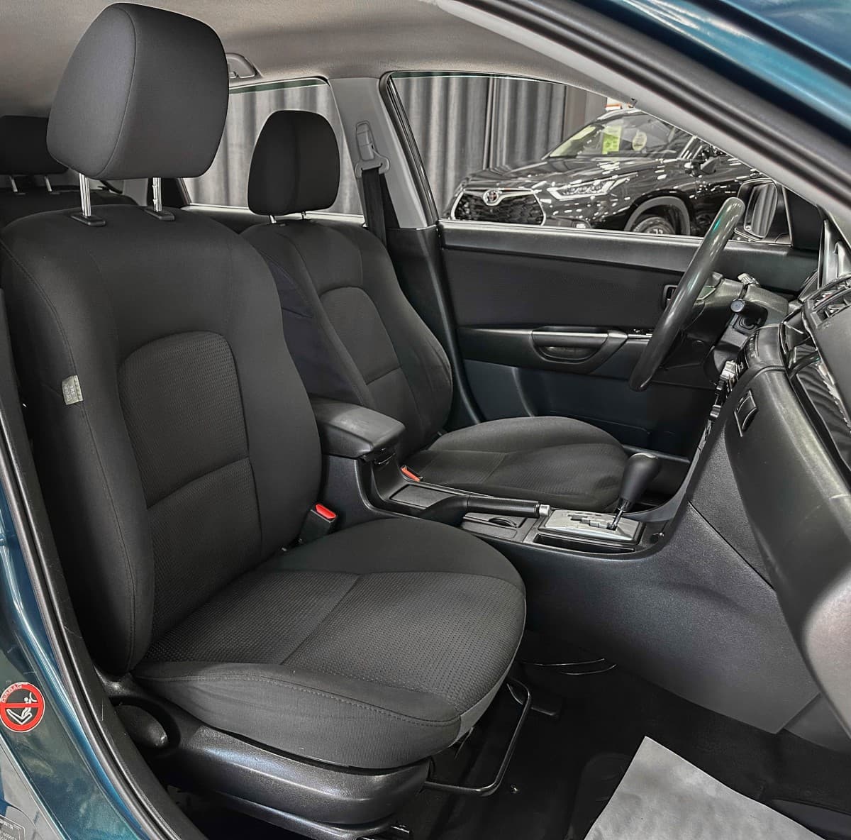 Mazda 3 - фото 15
