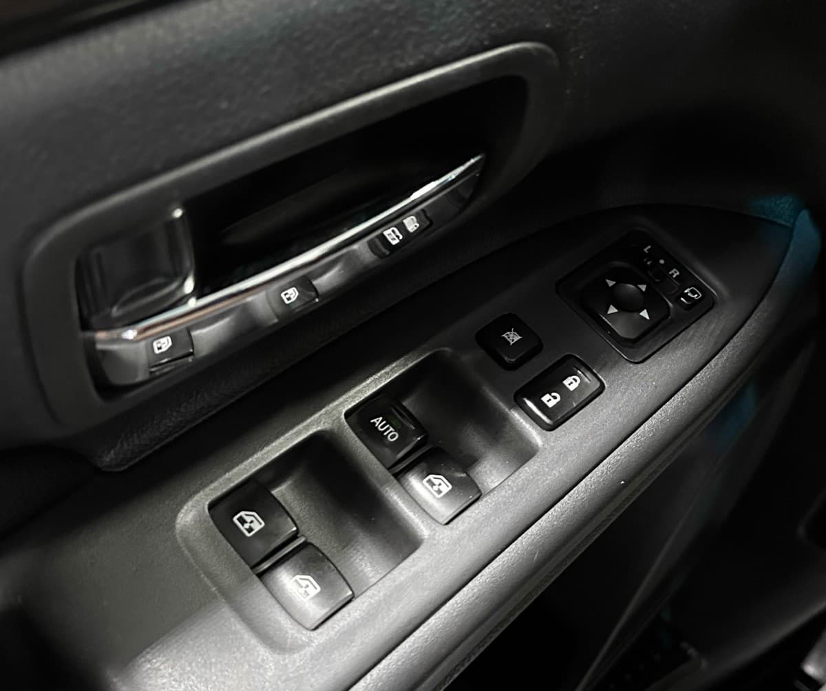 Mitsubishi Outlander - фото 17
