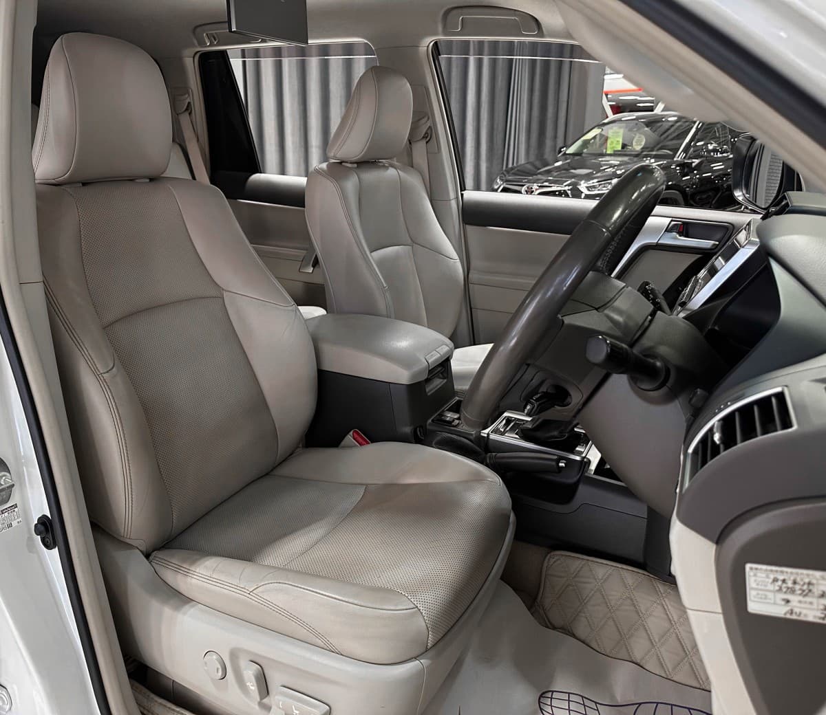 Toyota Land Cruiser Prado - фото 11