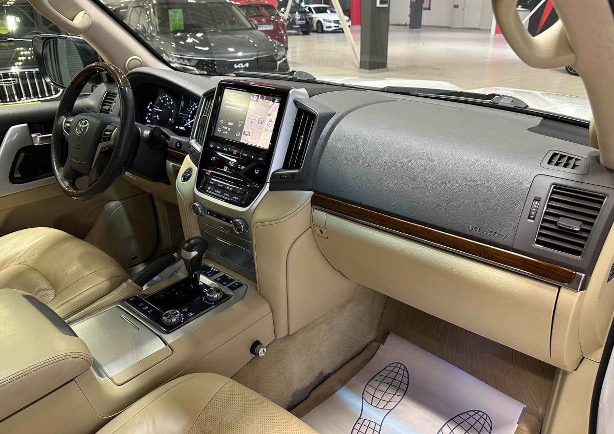 Toyota Land Cruiser 200 - фото 18