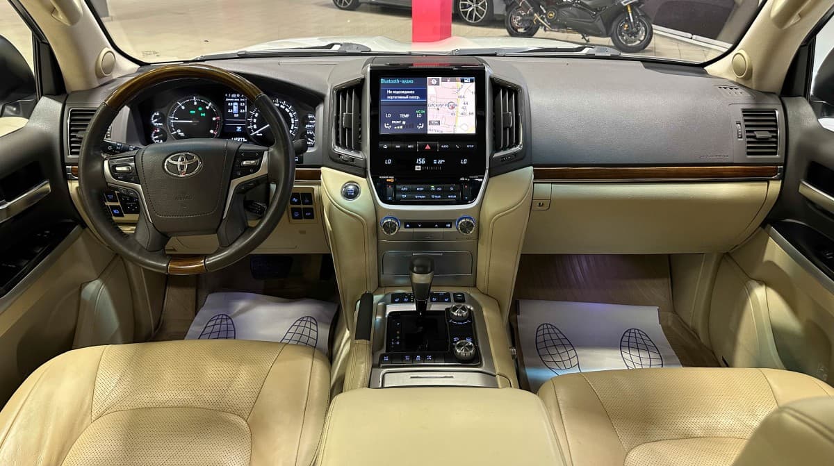 Toyota Land Cruiser 200 - фото 30