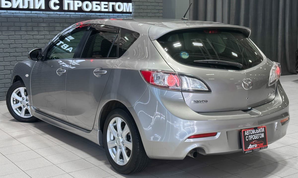 Mazda Axela - фото 9