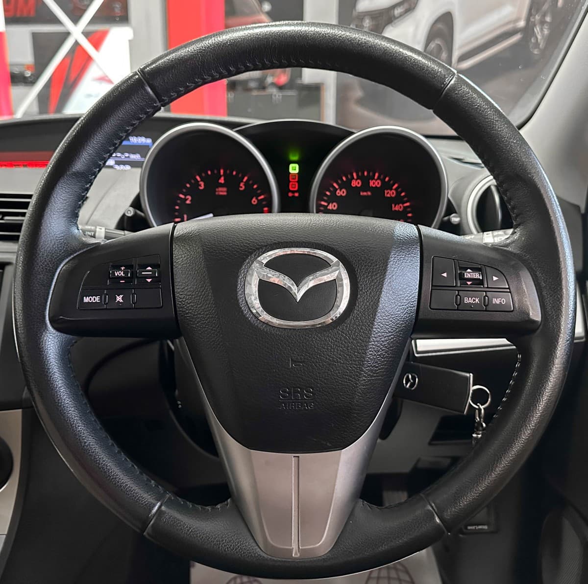 Mazda Axela - фото 25