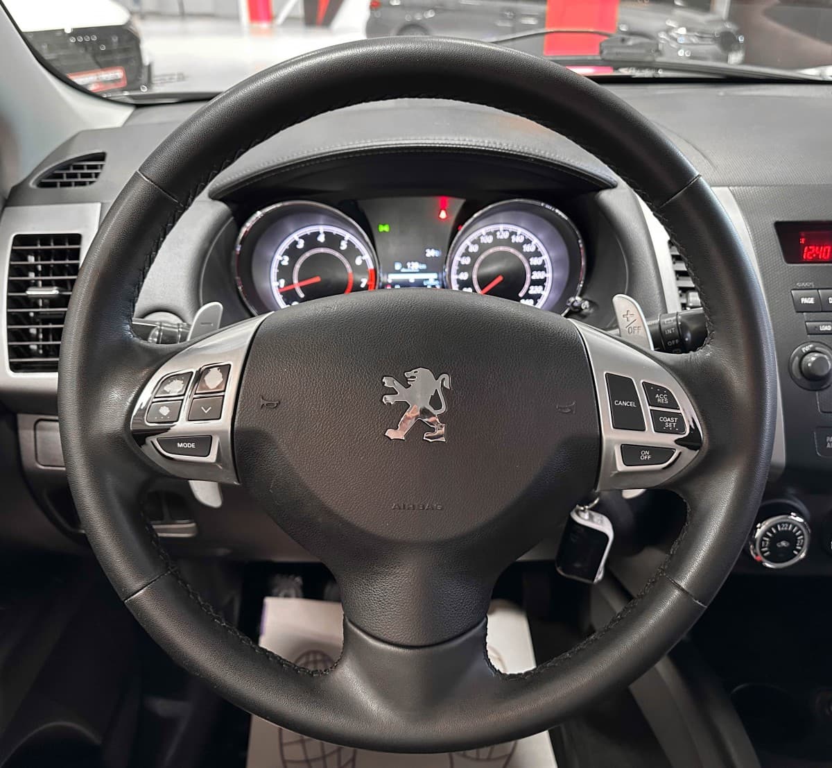 Peugeot 4007 - фото 21