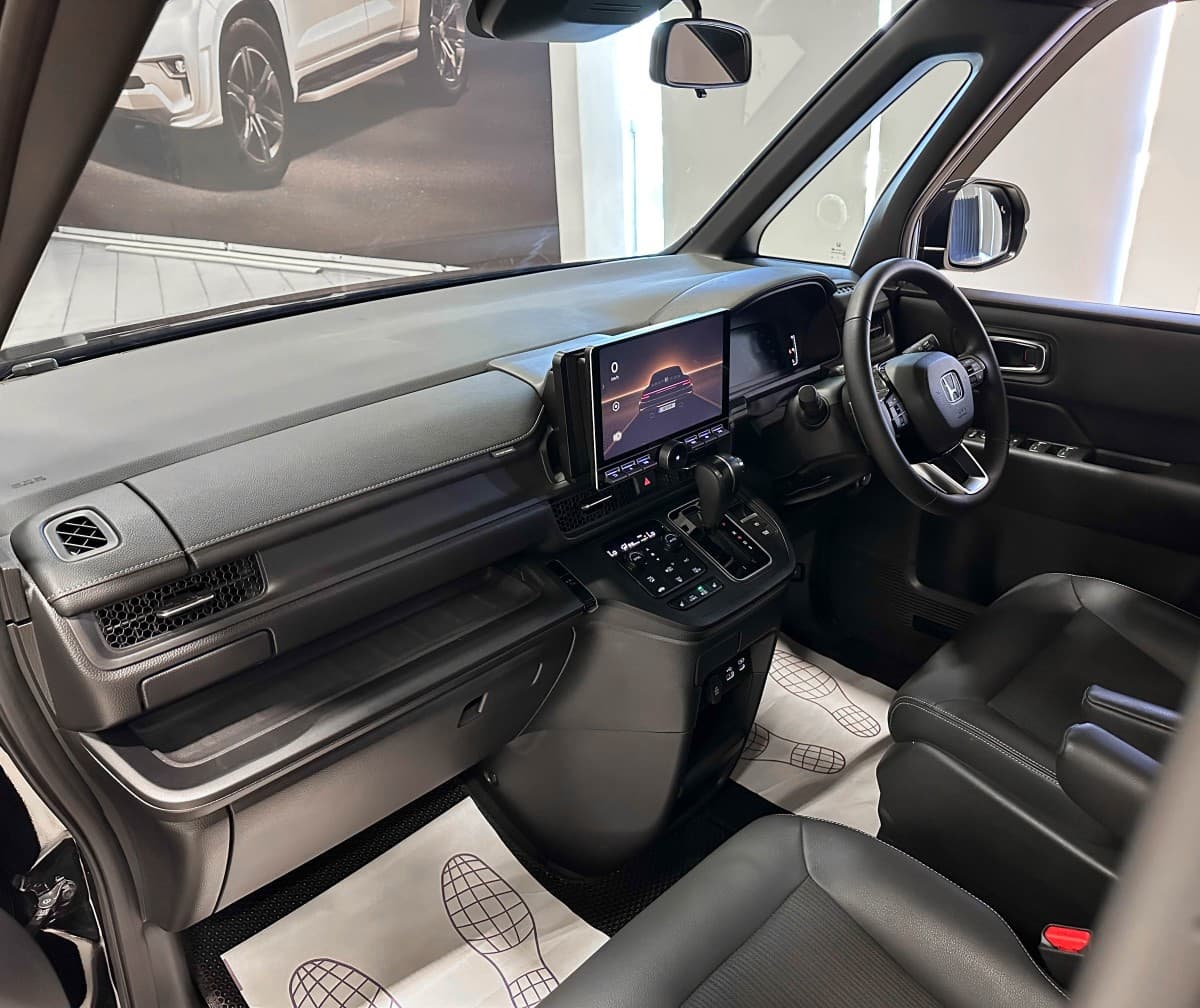 Honda Stepwgn - фото 10