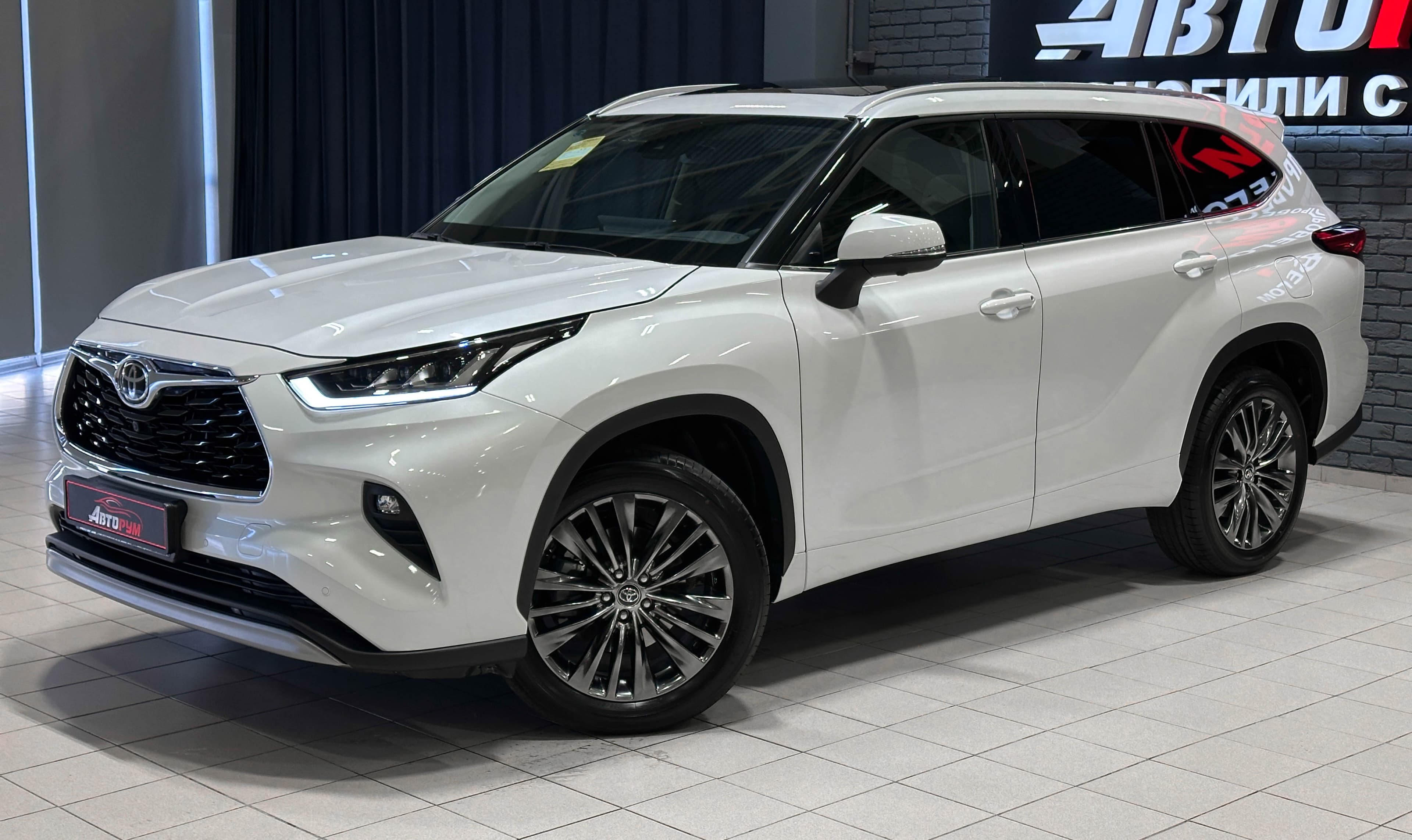 Toyota Highlander - фото 6