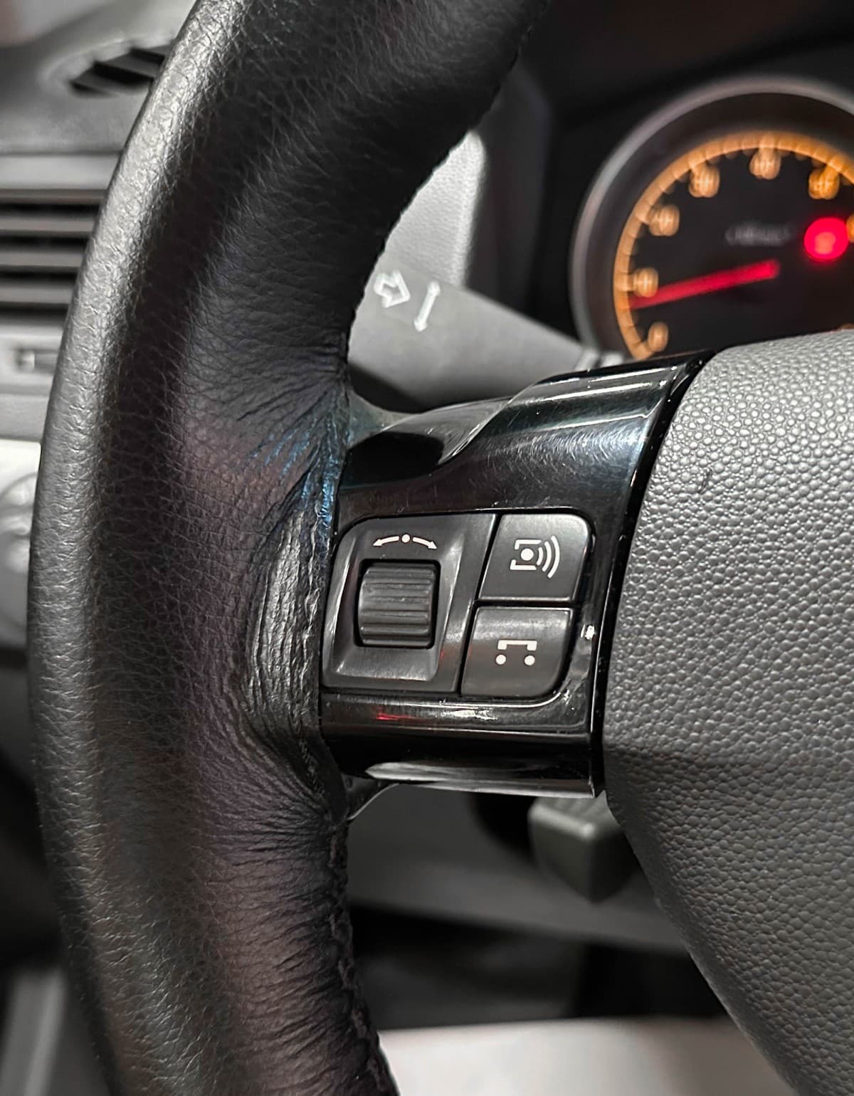 Opel Astra - фото 19