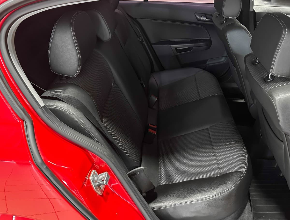 Opel Astra - фото 12