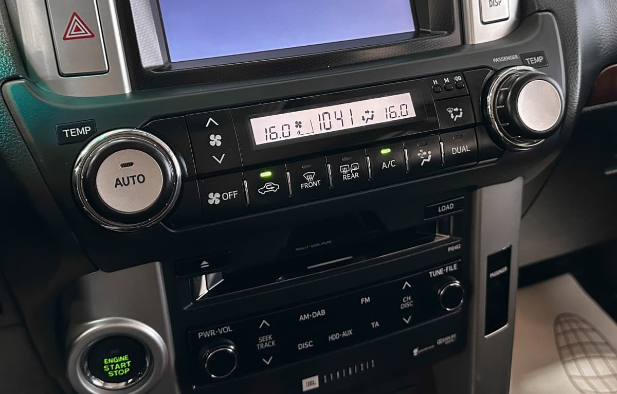 Toyota Land Cruiser Prado - фото 13