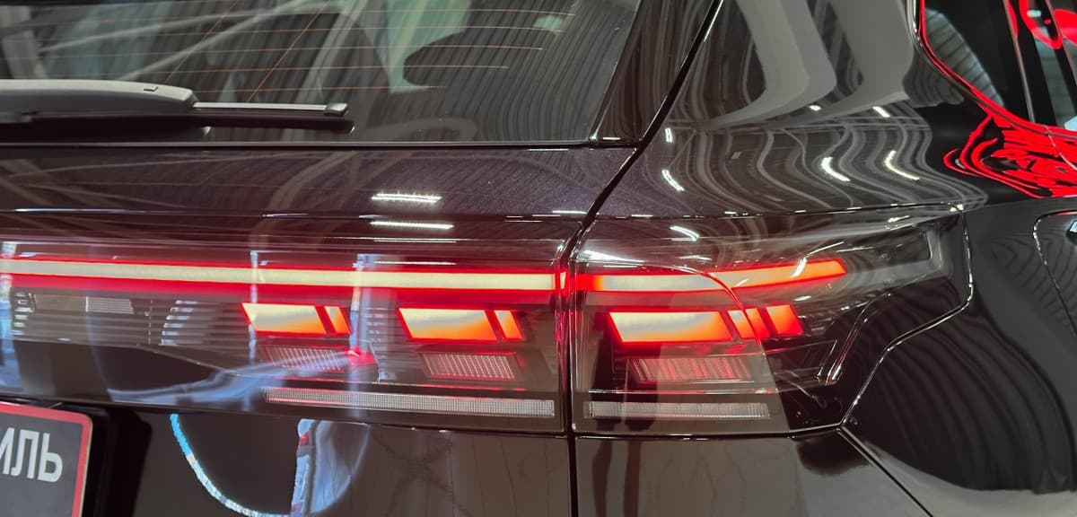 Volkswagen Tiguan L - фото 8