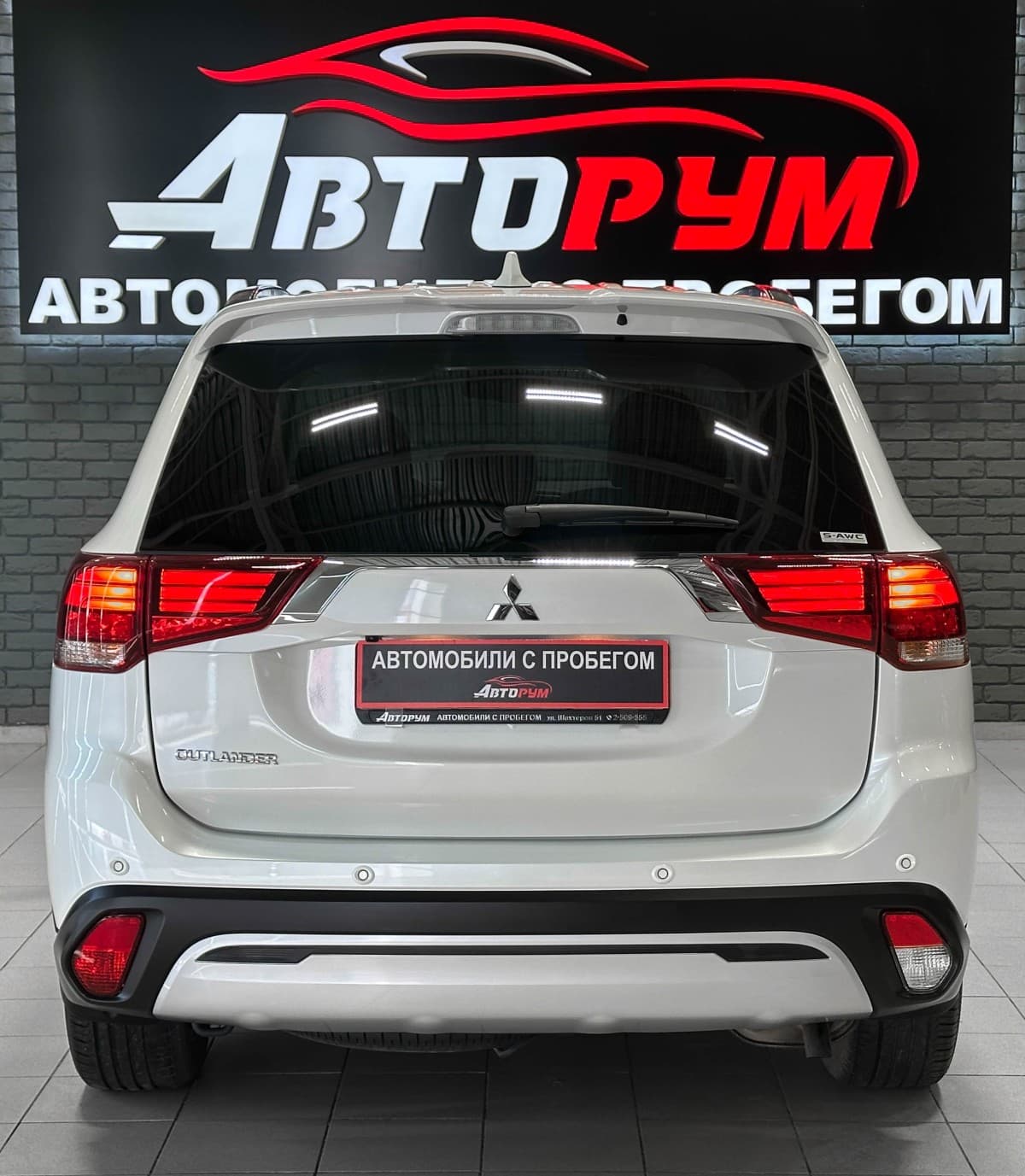 Mitsubishi Outlander - фото 7