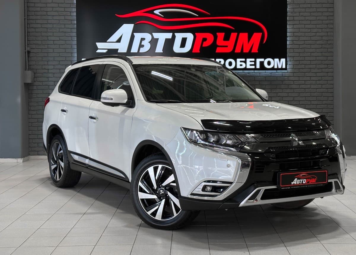 Mitsubishi Outlander - 1