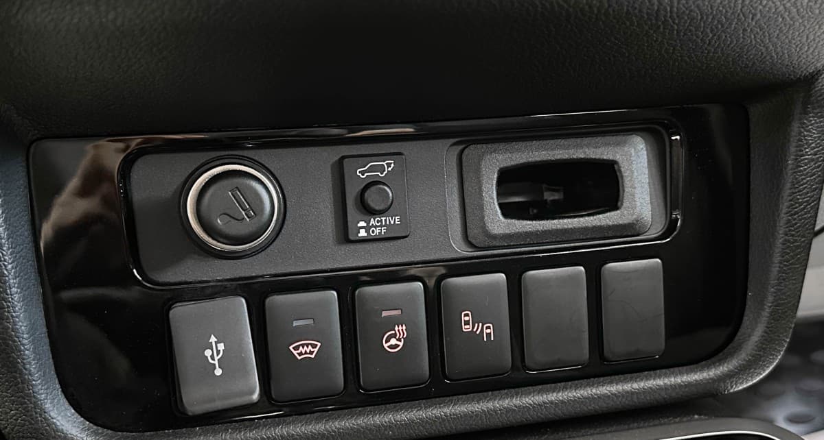 Mitsubishi Outlander - фото 23