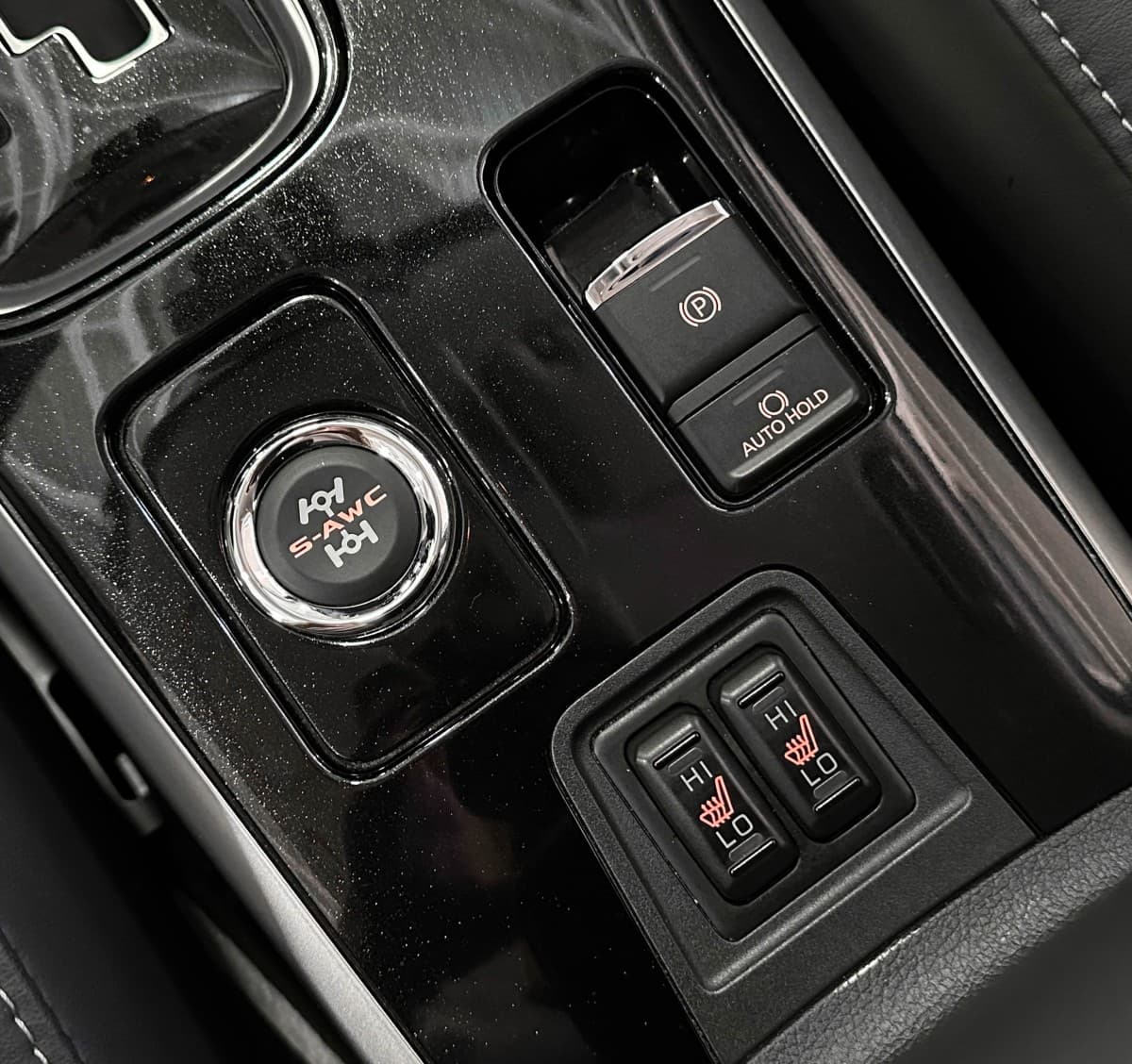 Mitsubishi Outlander - фото 24