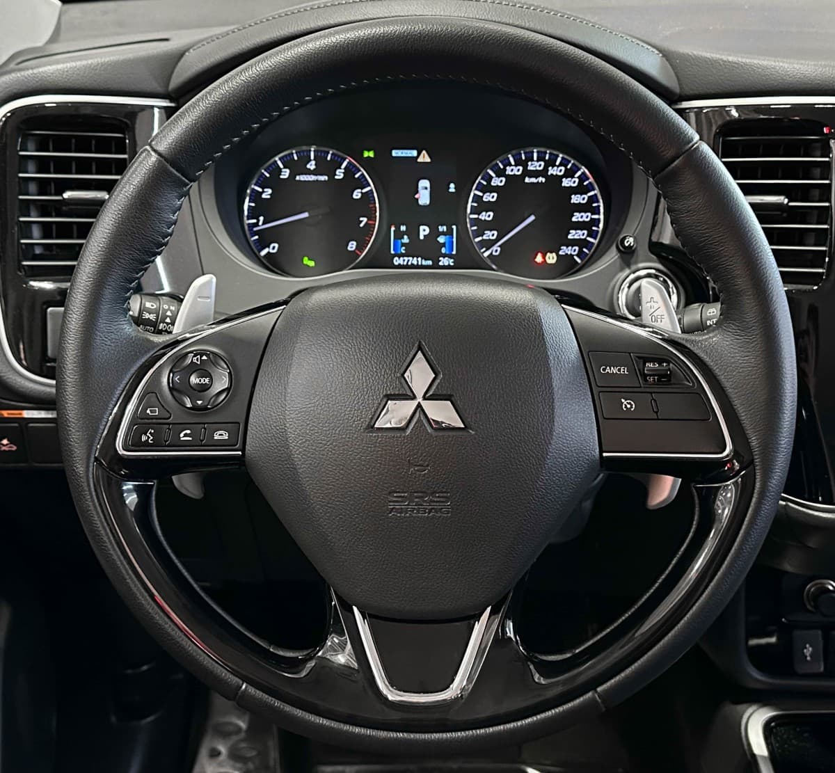 Mitsubishi Outlander - фото 26
