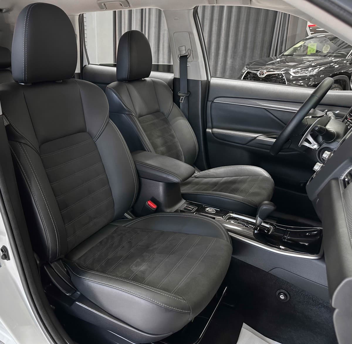 Mitsubishi Outlander - фото 15