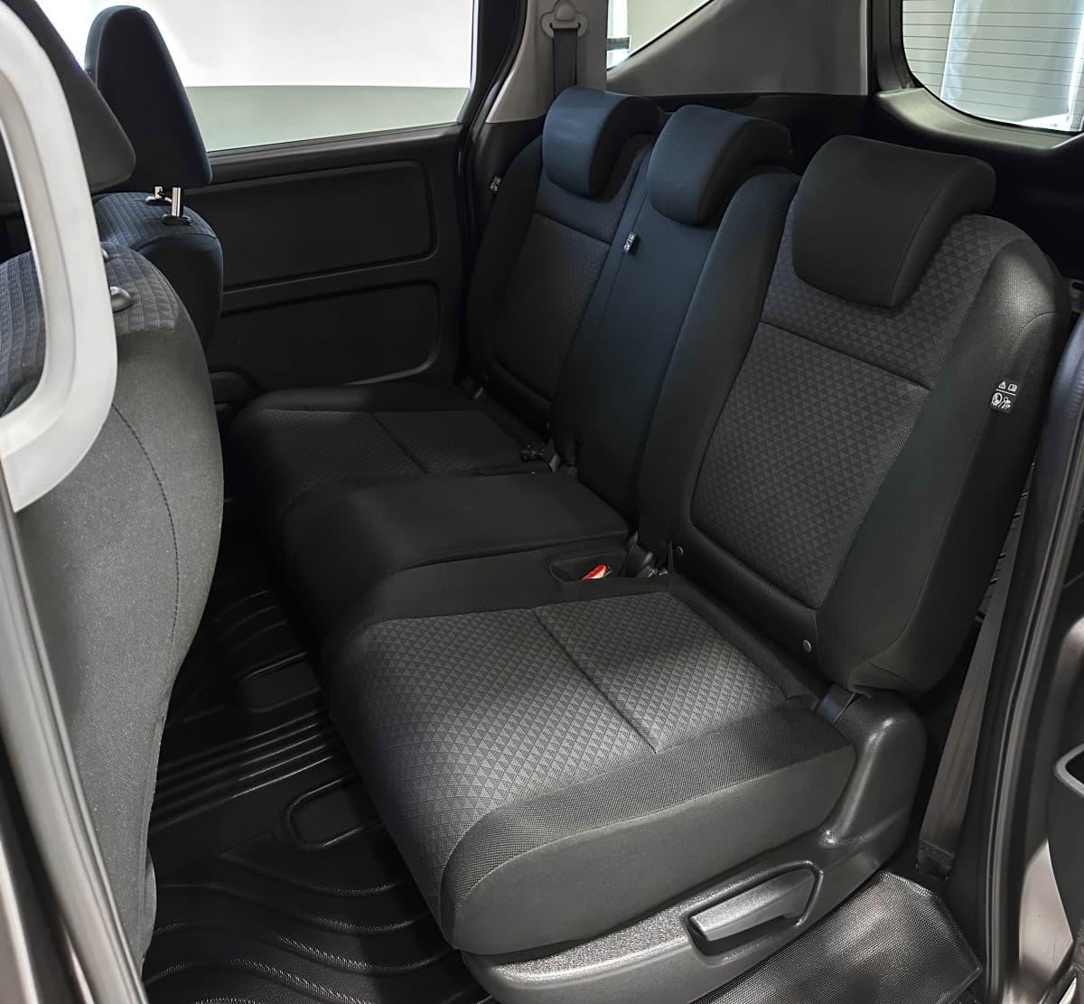 Honda Freed+ - фото 13