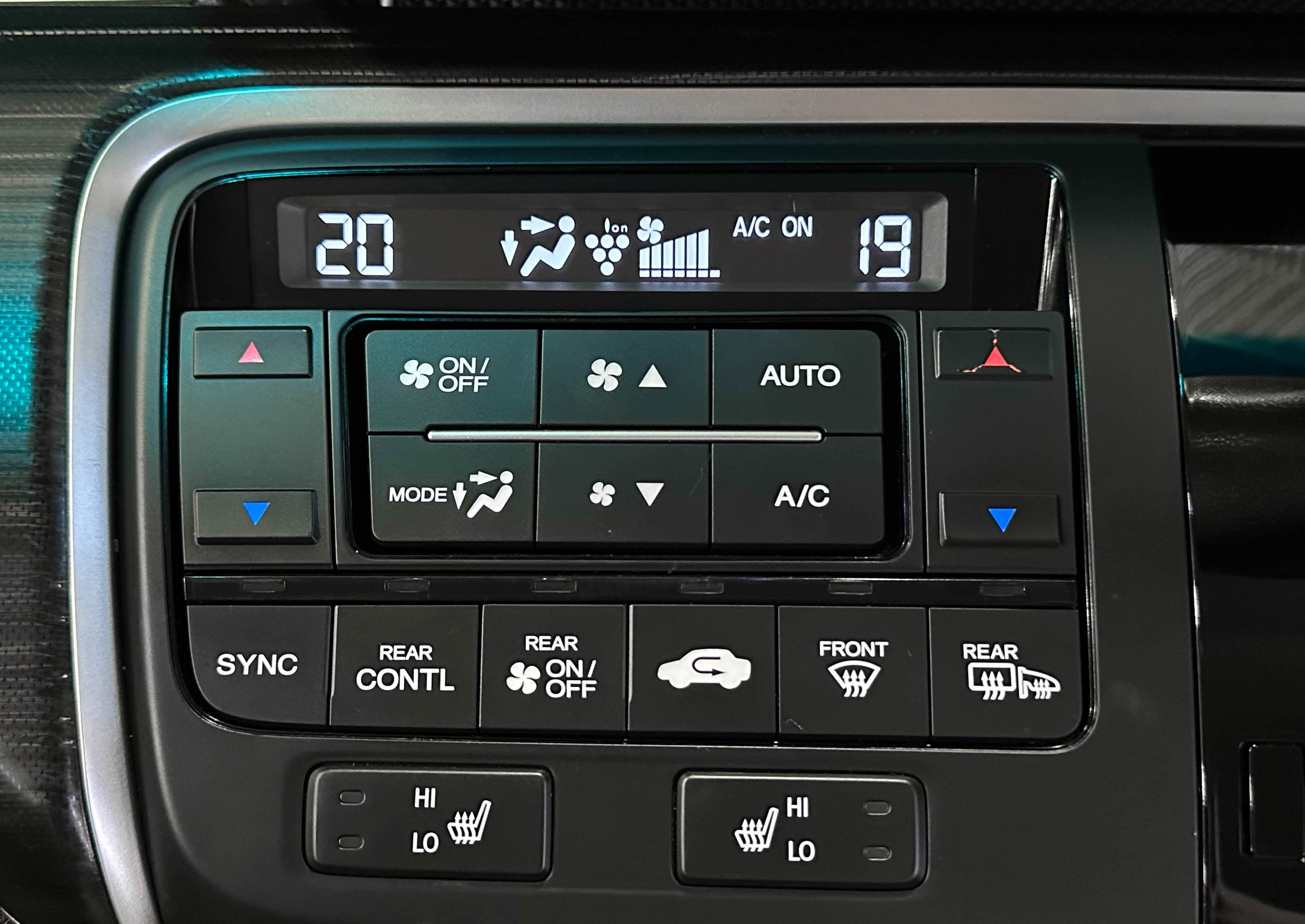 Honda Stepwgn SPADA - фото 26